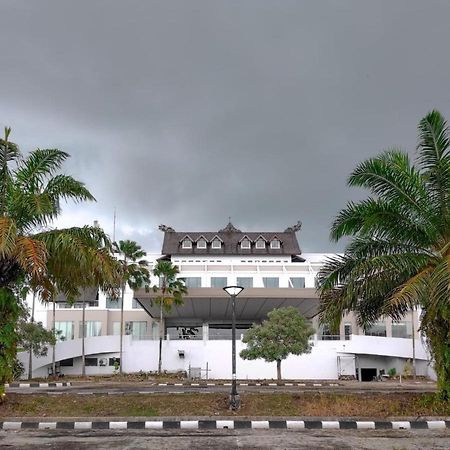 Hotel Horison Ultima Bandara Balikpapan Sepinggang Kecil Exterior foto